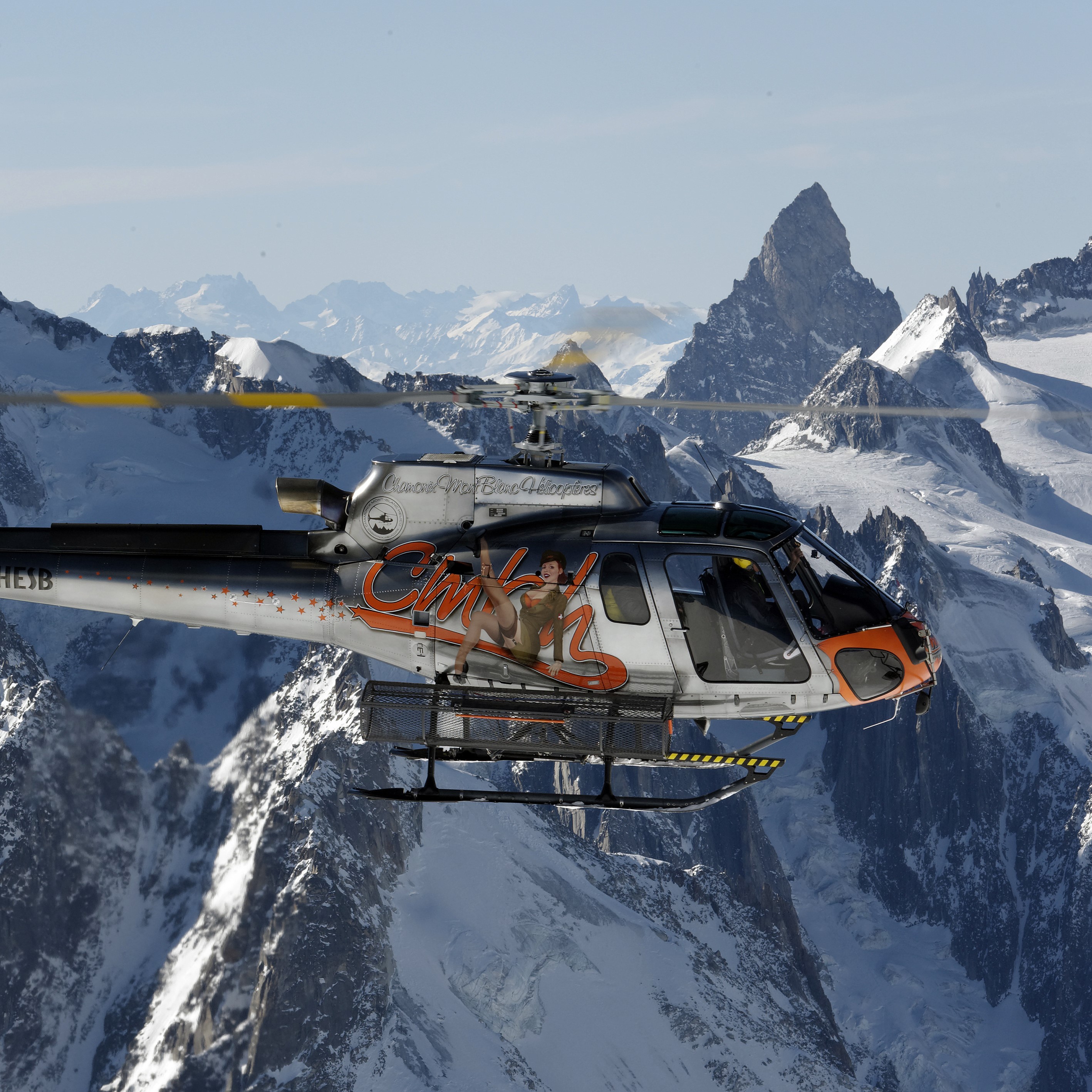 Vol en hélicoptère vers le Mont Blanc